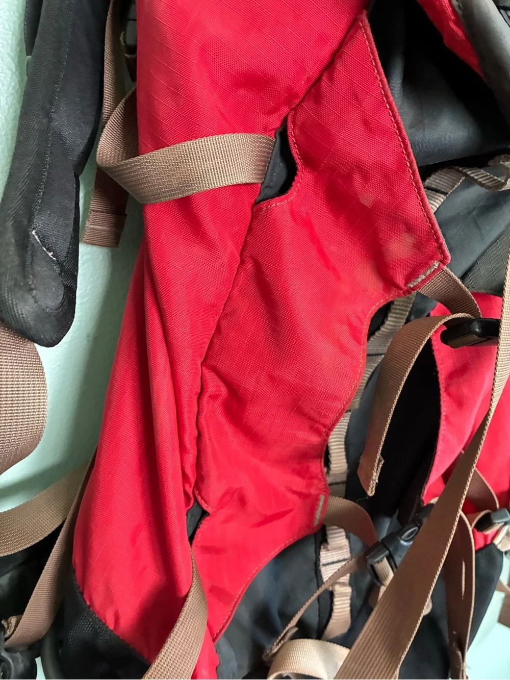 REI Talus 35 Red Black Backpack Hiking Overnight Camping Framed Multi Clipped